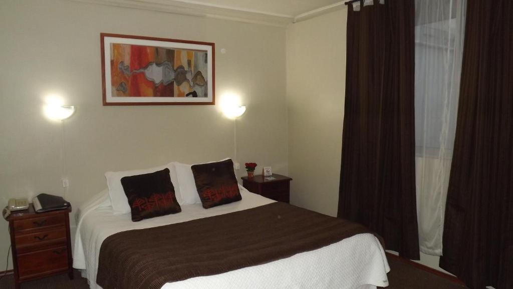 Hotel Real ลินาเรส ภายนอก รูปภาพ